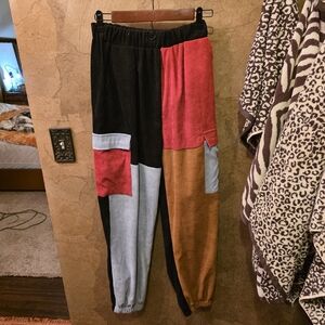 ROMWE Black and Red Knit Detail